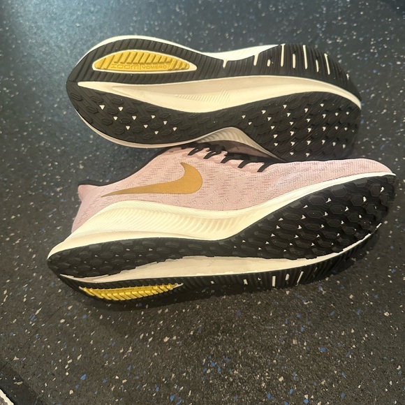 Nike Zoom React Running Shoes - Picture 3 of 4
